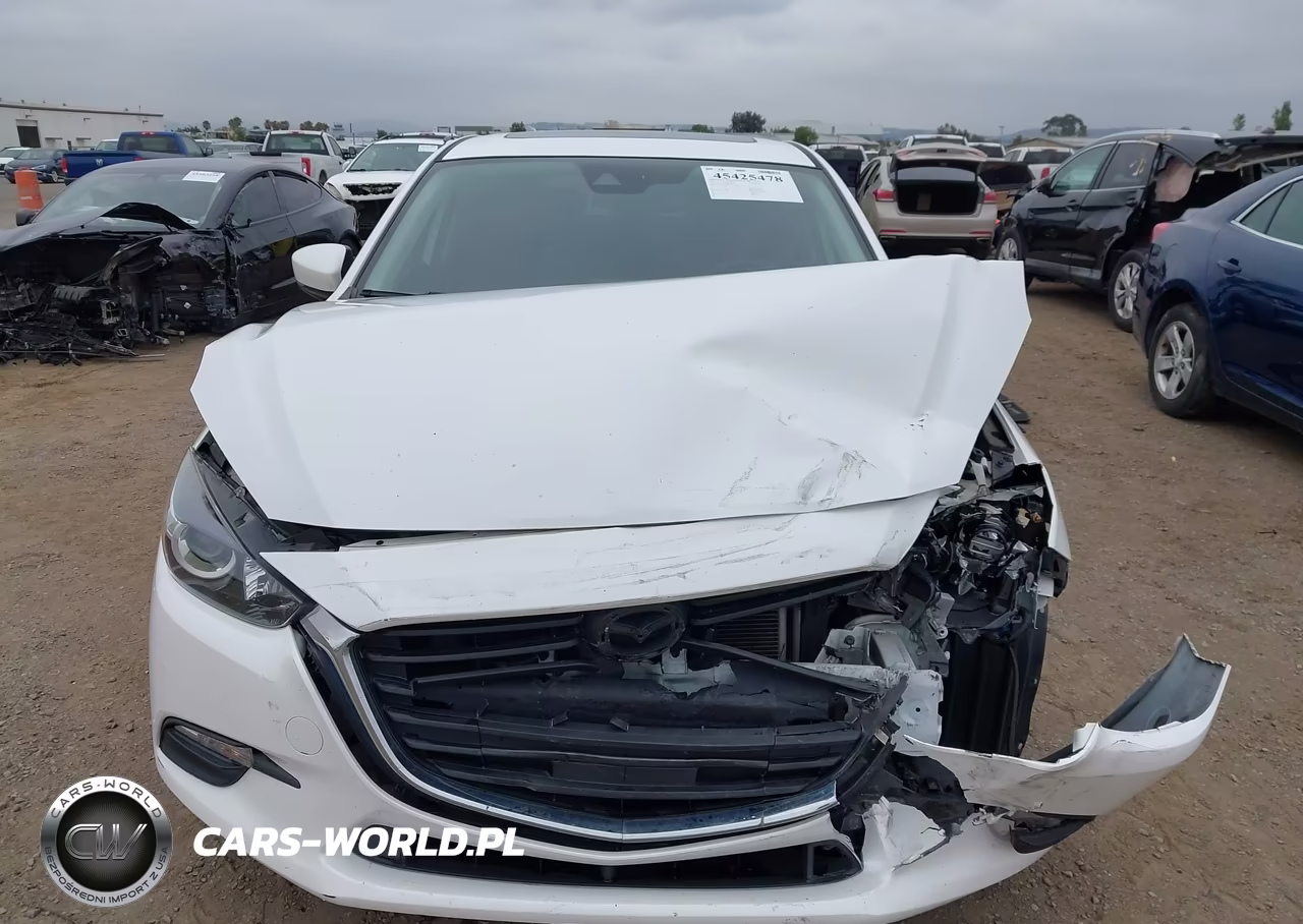 2018 Mazda Mazda3 Touring VIN:3MZBN1L32JM274673 - 12