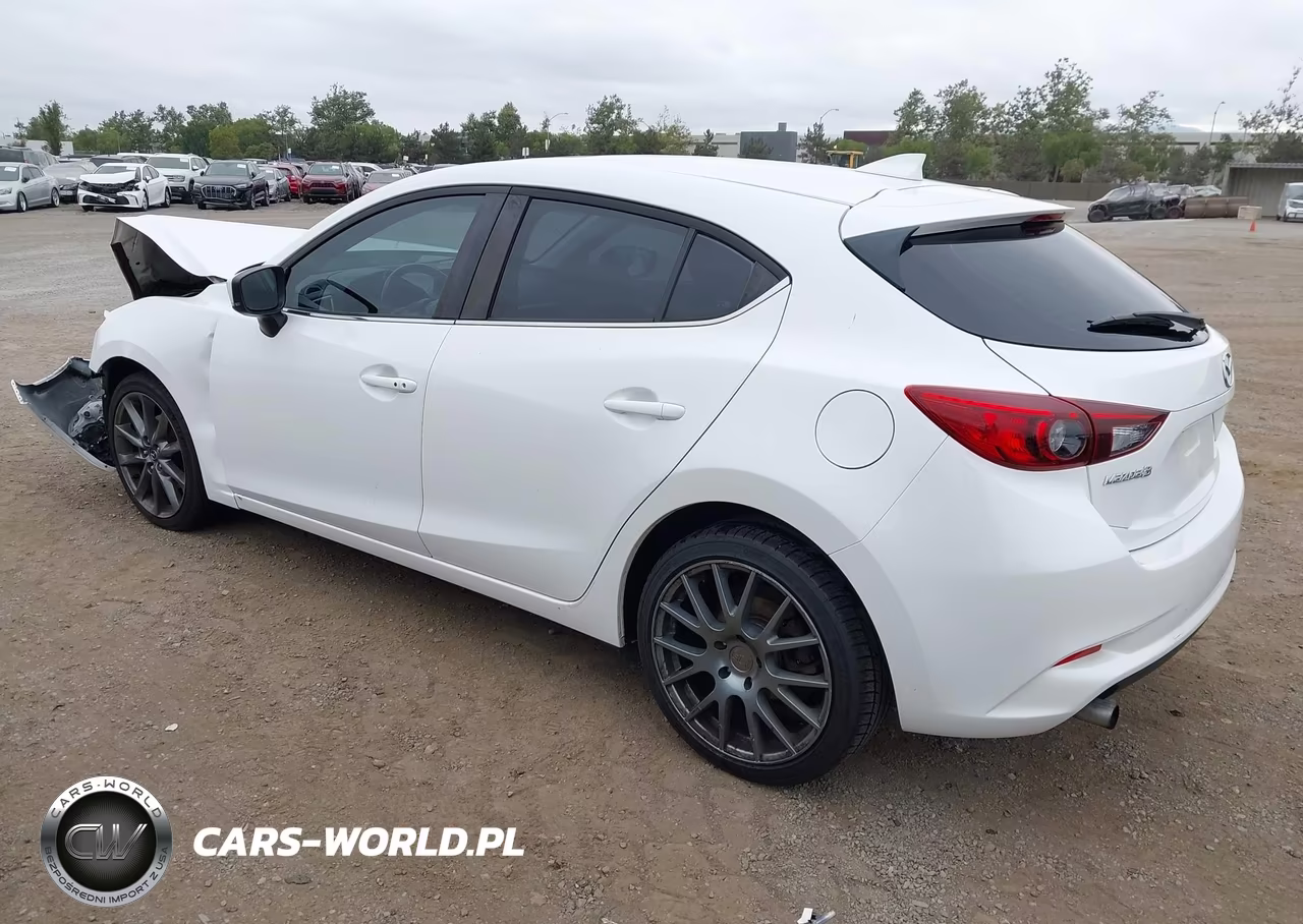 2018 Mazda Mazda3 Touring VIN:3MZBN1L32JM274673 - 3