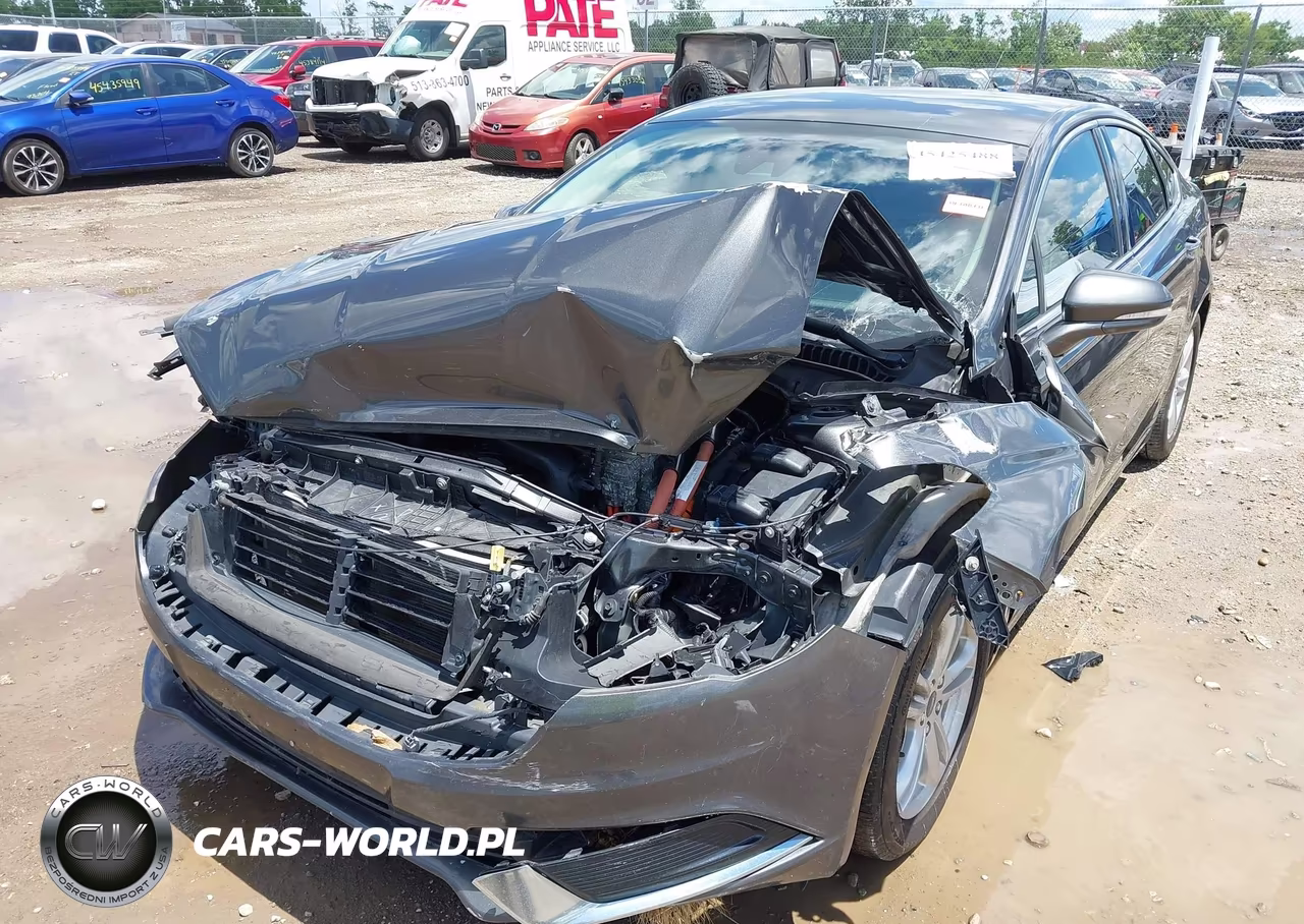 2018 Ford Fusion Hybrid Se VIN:3FA6P0LUXJR140360 - 6