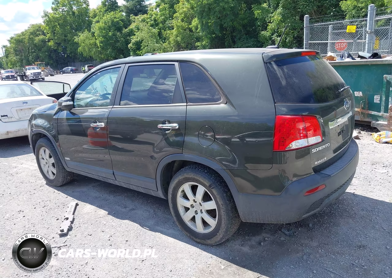 2012 Kia Sorento Lx VIN:5XYKTCA68CG265848 - 3