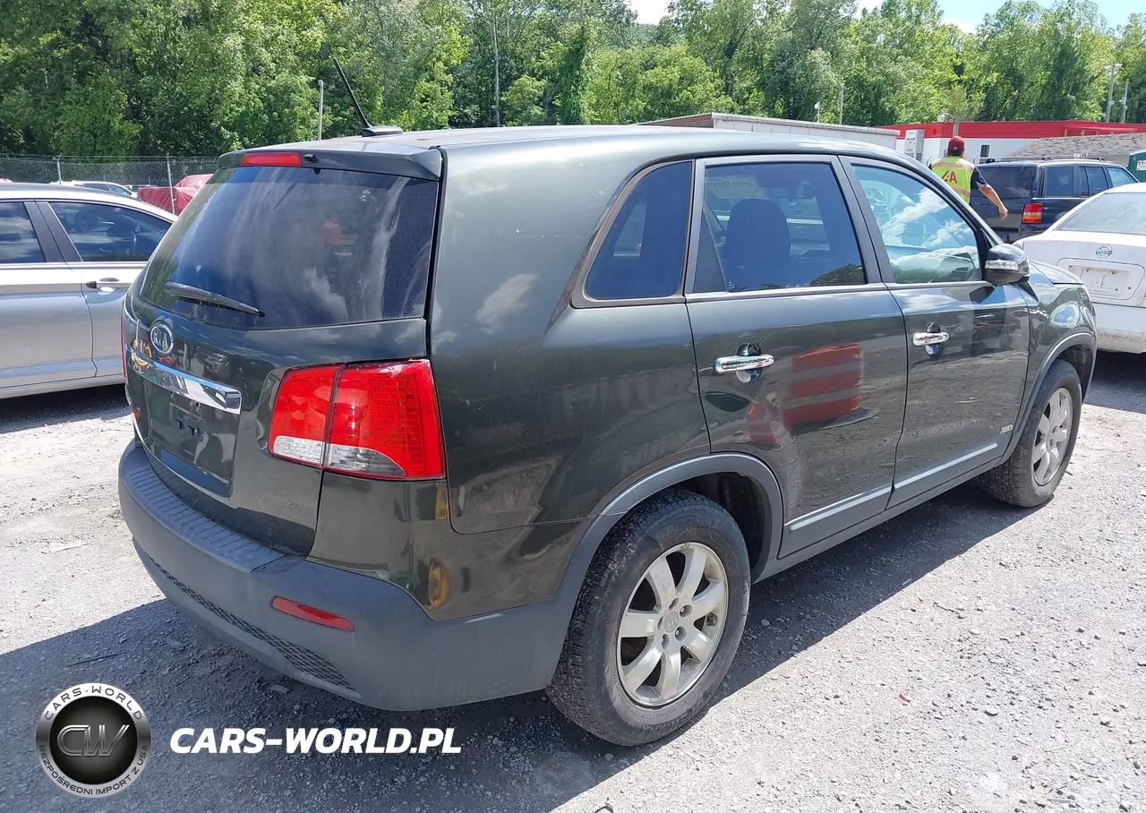 2012 Kia Sorento Lx VIN:5XYKTCA68CG265848 - 4