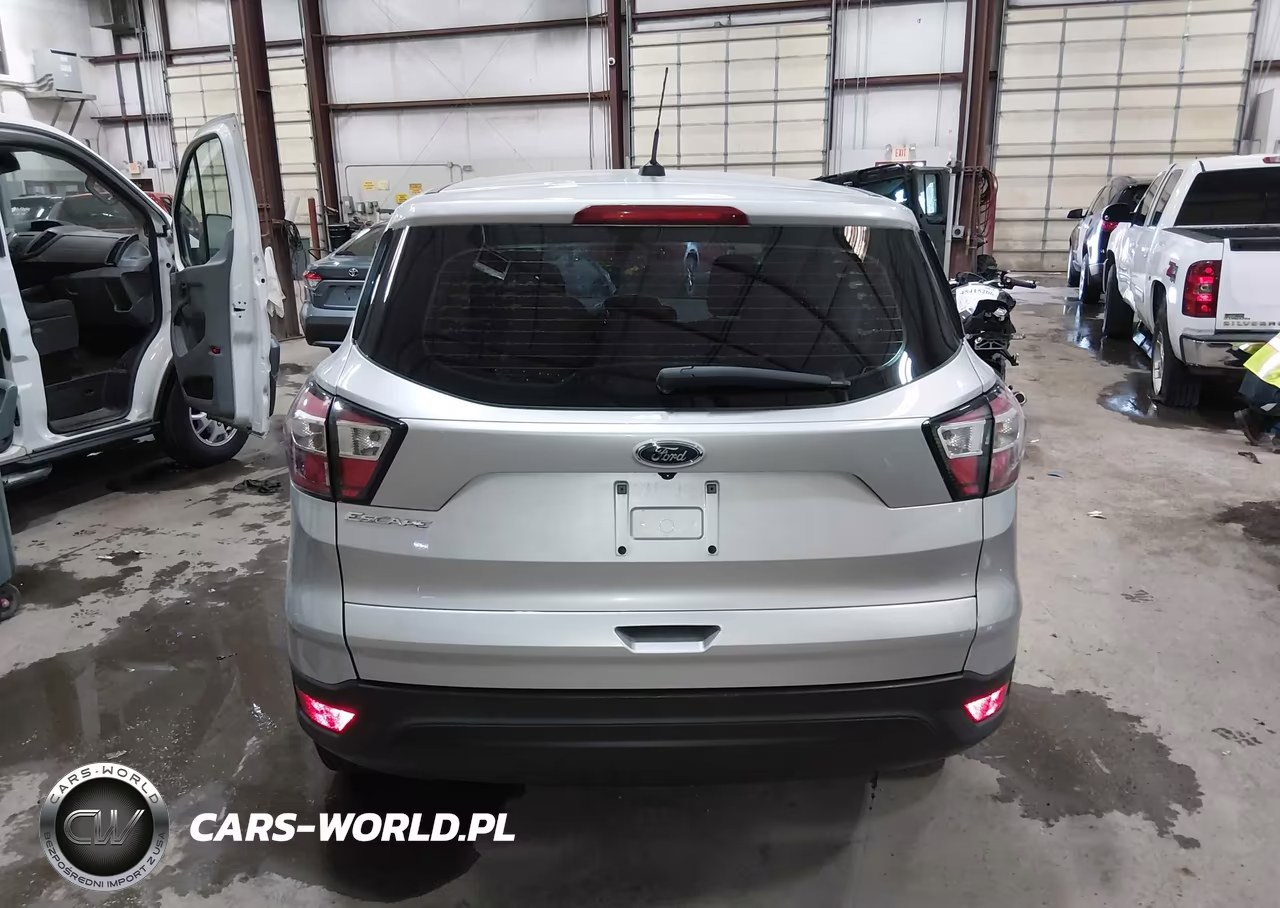 2018 Ford Escape S VIN:1FMCU0F7XJUA04813 - 16