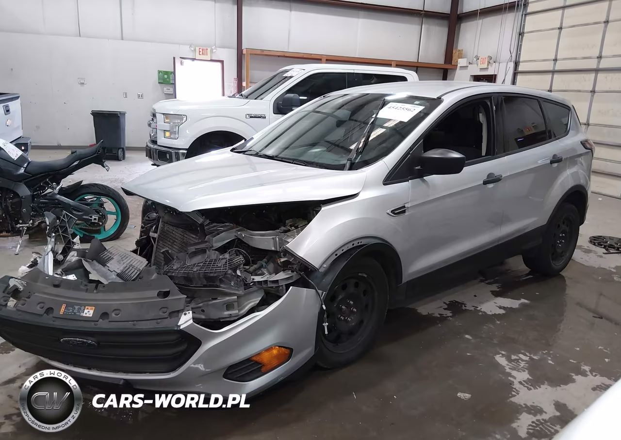2018 Ford Escape S VIN:1FMCU0F7XJUA04813 - 2