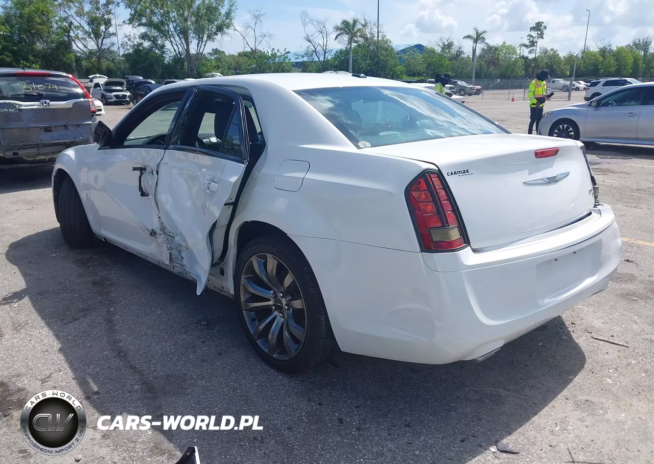 2014 Chrysler 300 300S VIN:2C3CCABG5EH307109 - 3