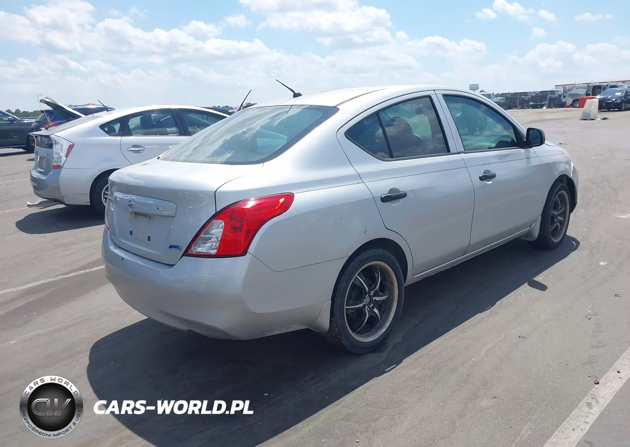 2013 Nissan Versa 1.6 S VIN:3N1CN7APXDL853990 - 4