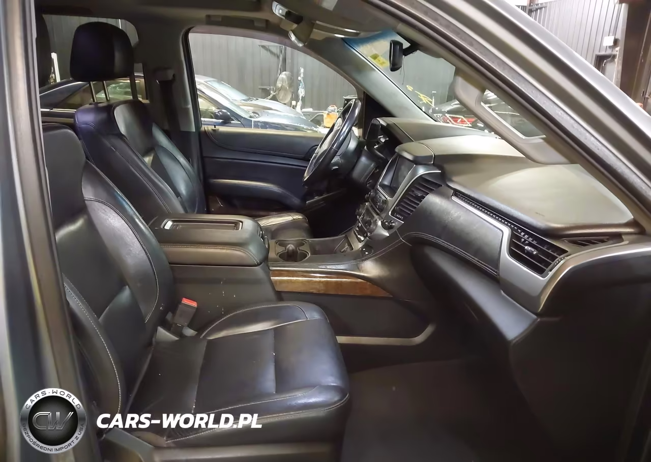 2019 Chevrolet Suburban Lt VIN:1GNSKHKC9KR184689 - 5