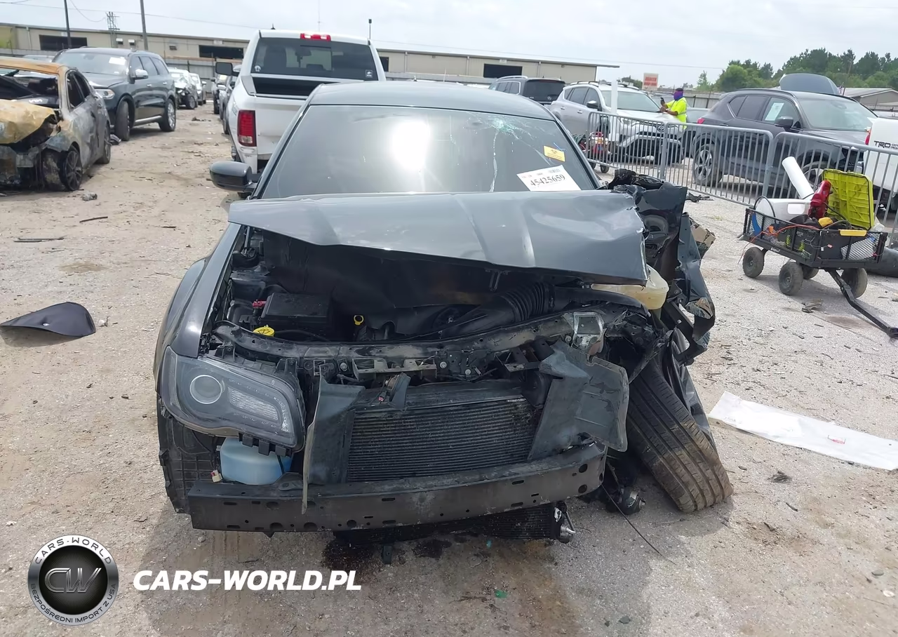 2019 Chrysler 300 300S VIN:2C3CCABT9KH603548 - 11