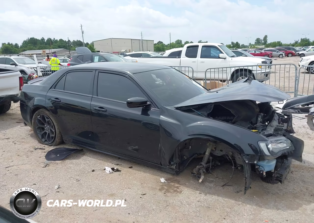 2019 Chrysler 300 300S VIN:2C3CCABT9KH603548 - 12