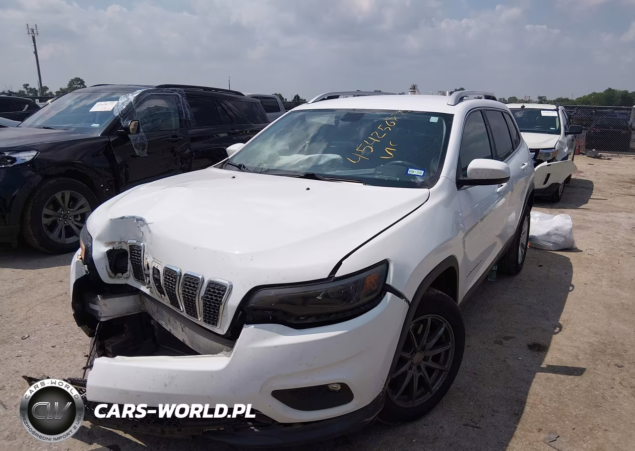 2019 Jeep Cherokee Latitude Fwd VIN:1C4PJLCBXKD263182 - 2
