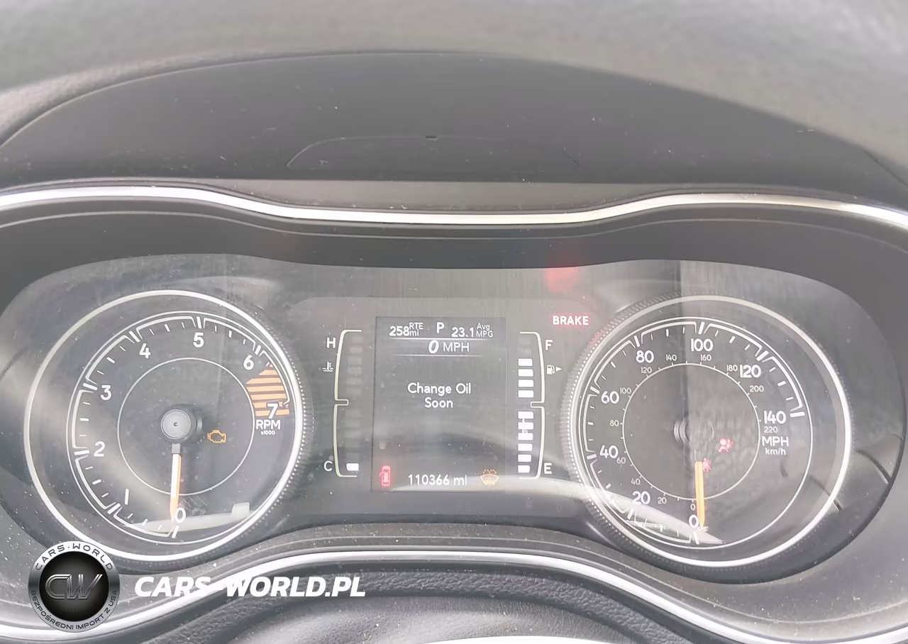 2019 Jeep Cherokee Latitude Fwd VIN:1C4PJLCBXKD263182 - 7