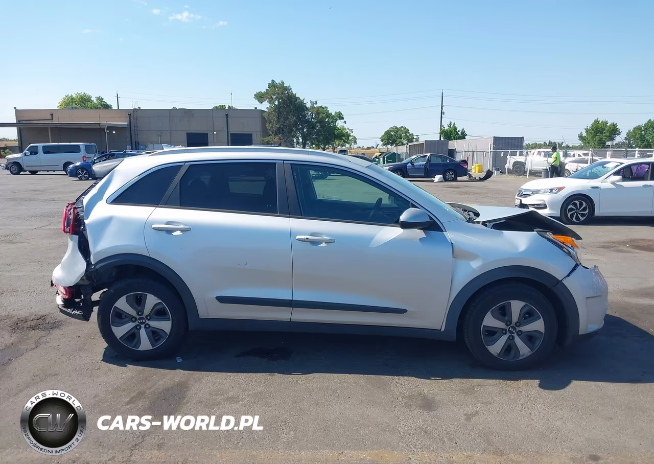 2018 Kia Niro Lx VIN:KNDCB3LC6J5153078 - 13