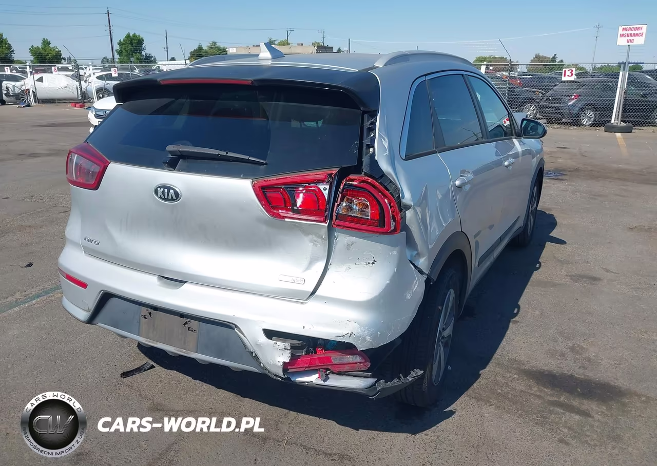 2018 Kia Niro Lx VIN:KNDCB3LC6J5153078 - 4