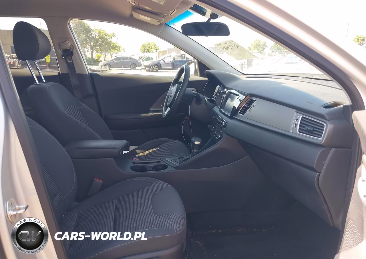 2018 Kia Niro Lx VIN:KNDCB3LC6J5153078 - 5