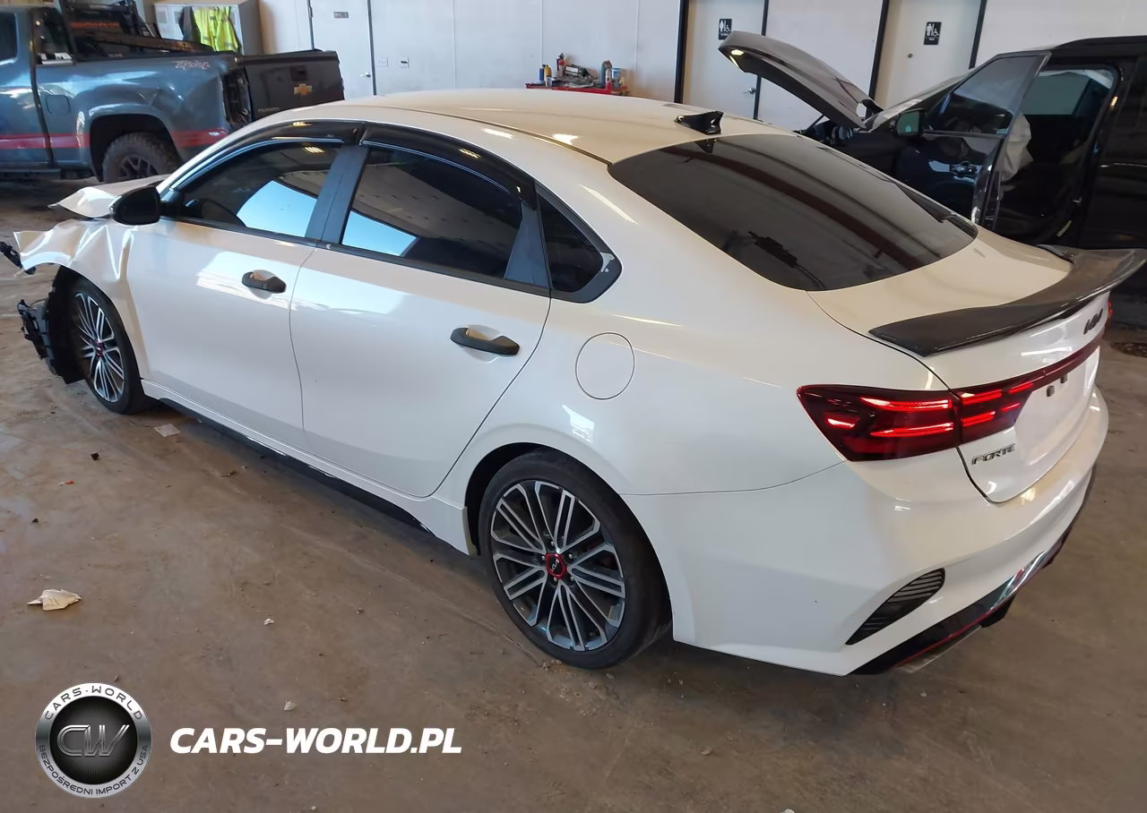 2023 Kia Forte Gt VIN:3KPF44AC0PE582794 - 3