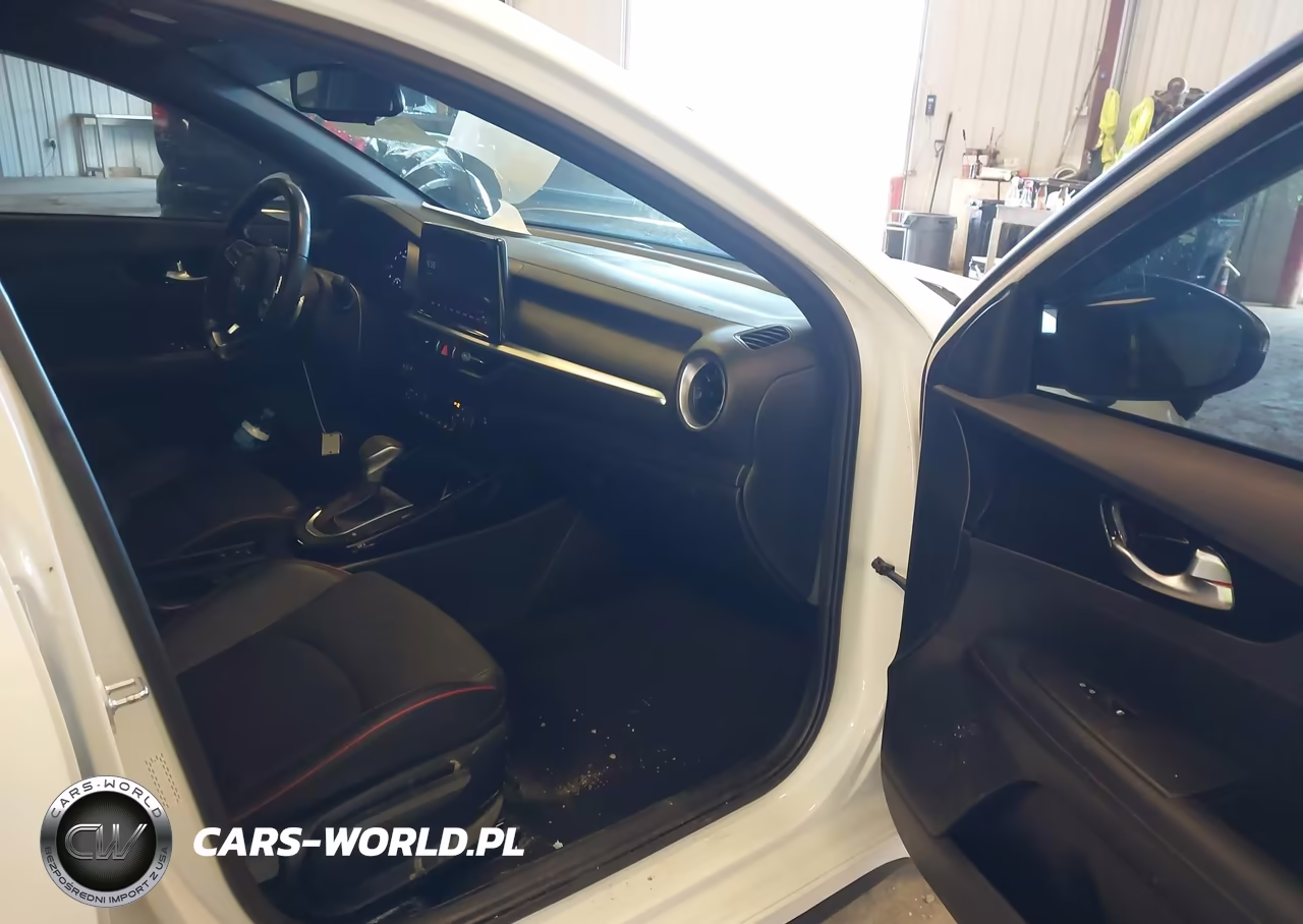 2023 Kia Forte Gt VIN:3KPF44AC0PE582794 - 5