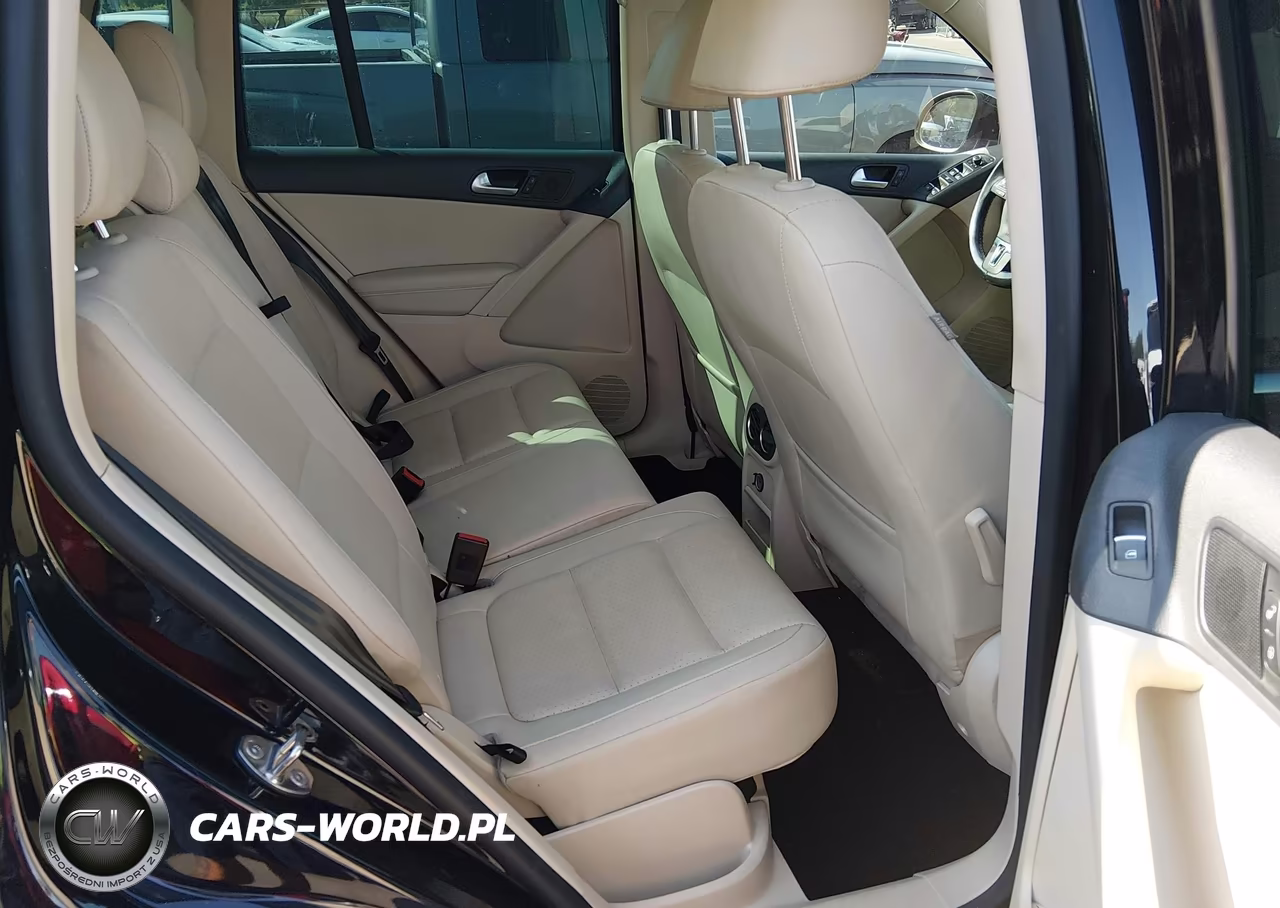 2016 Volkswagen Tiguan Se VIN:WVGAV7AX5GW528324 - 8