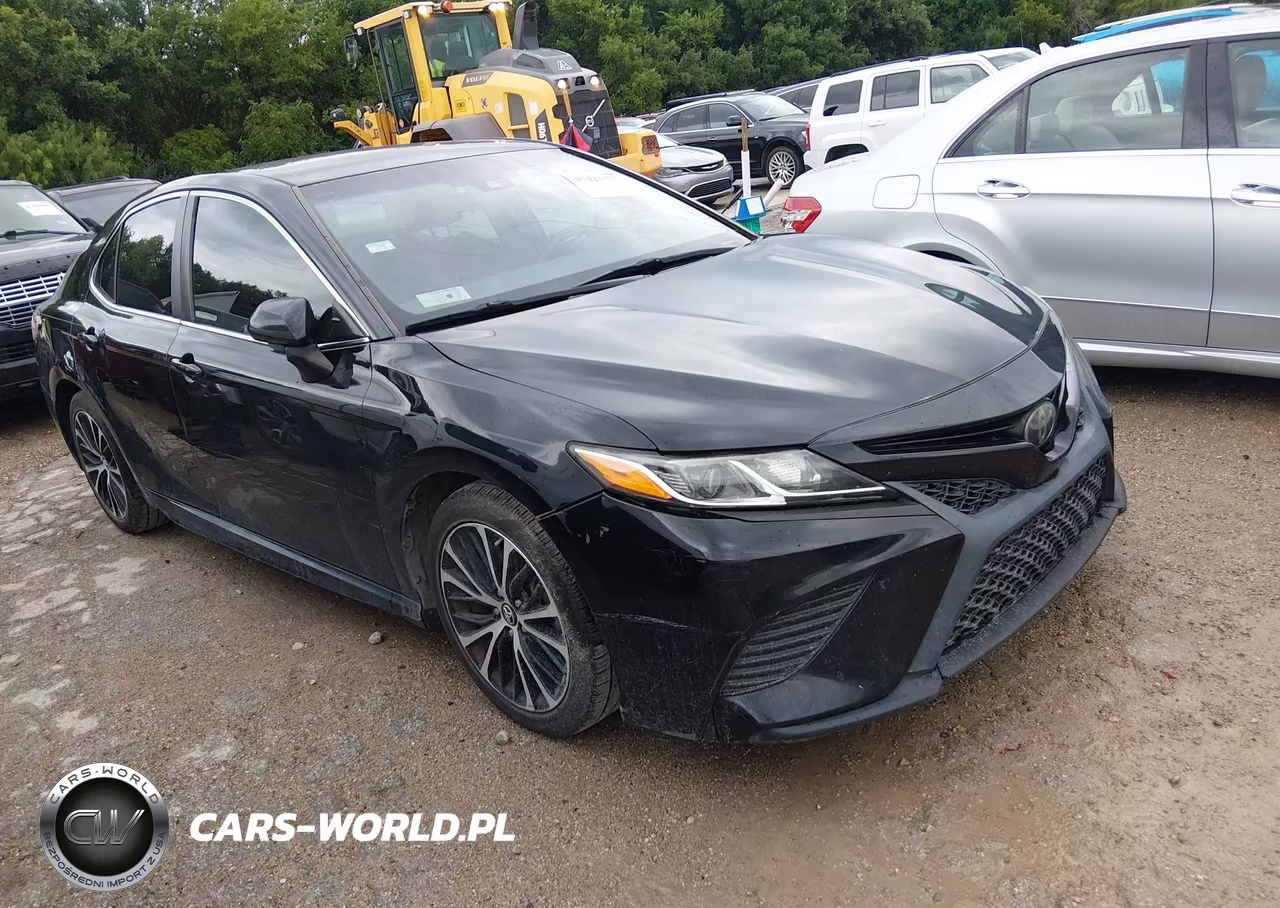 2018 Toyota Camry Se – zdjęcie 1 z 16