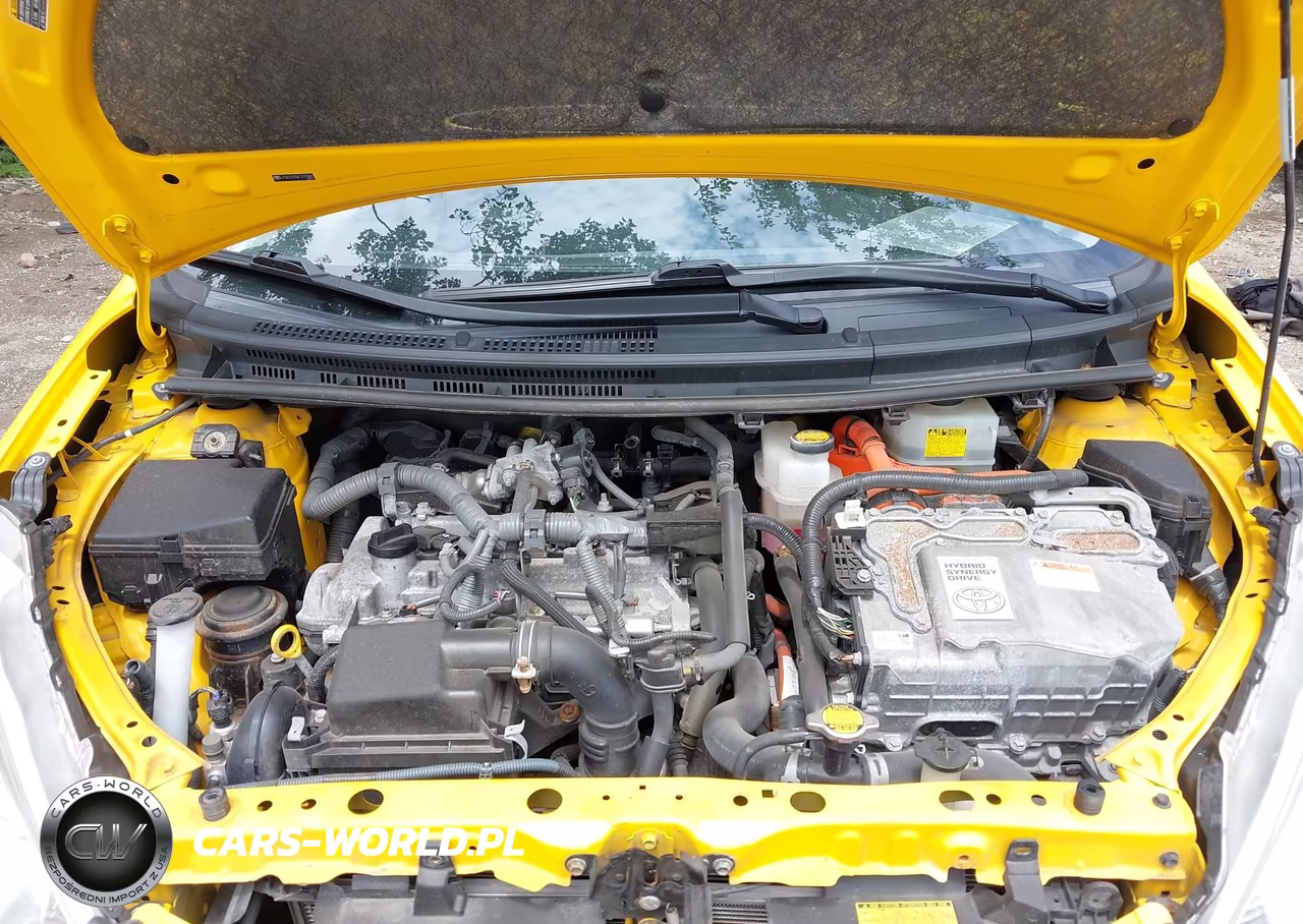 TOYOTA PRIUS C VIN:JTDKDTB34E1075887 - 10