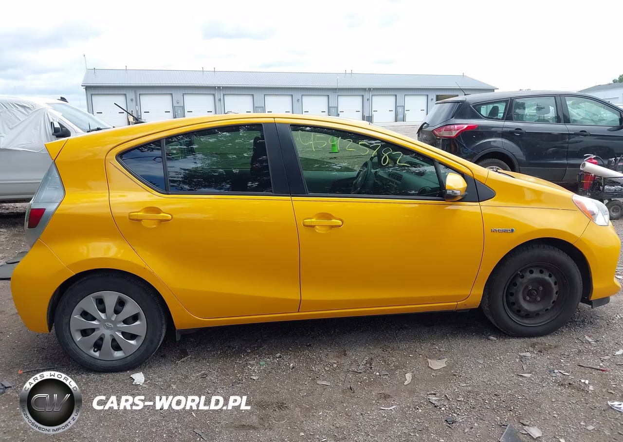 TOYOTA PRIUS C VIN:JTDKDTB34E1075887 - 13