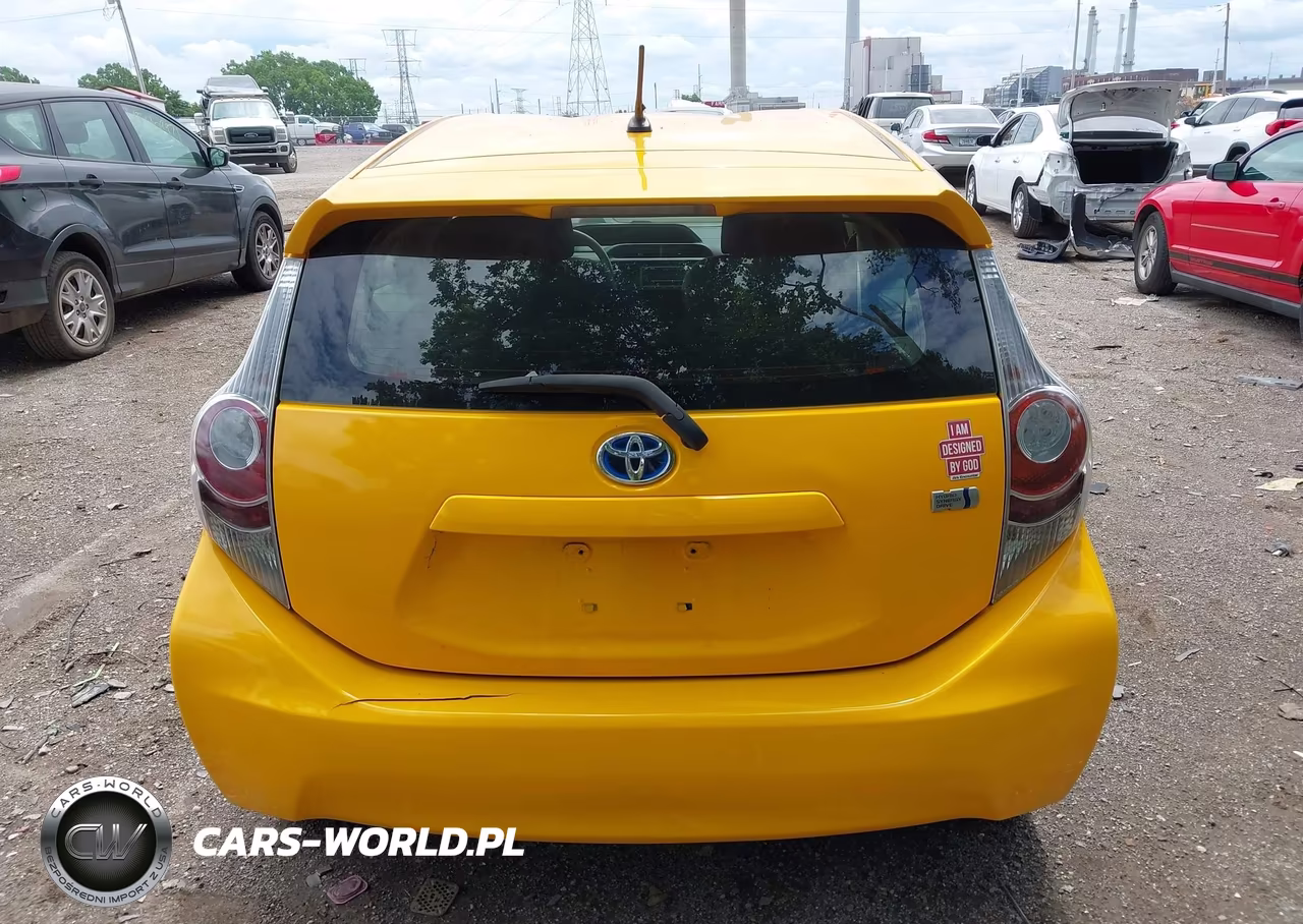 TOYOTA PRIUS C VIN:JTDKDTB34E1075887 - 16