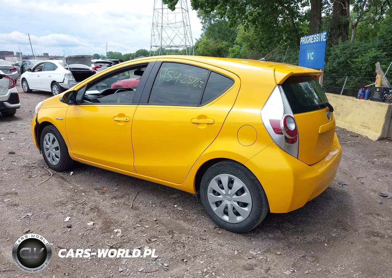 TOYOTA PRIUS C VIN:JTDKDTB34E1075887 - 3