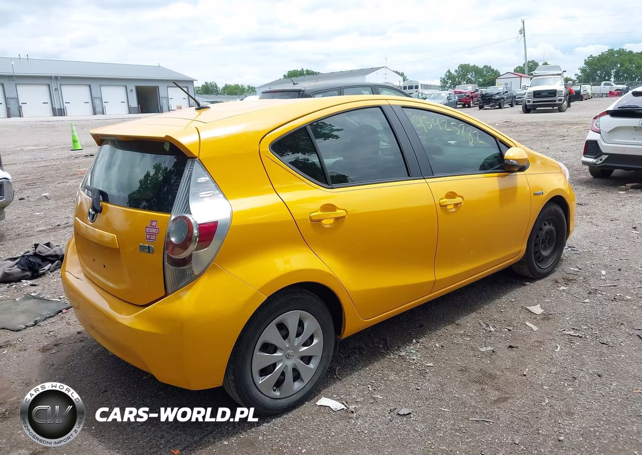 TOYOTA PRIUS C VIN:JTDKDTB34E1075887 - 4