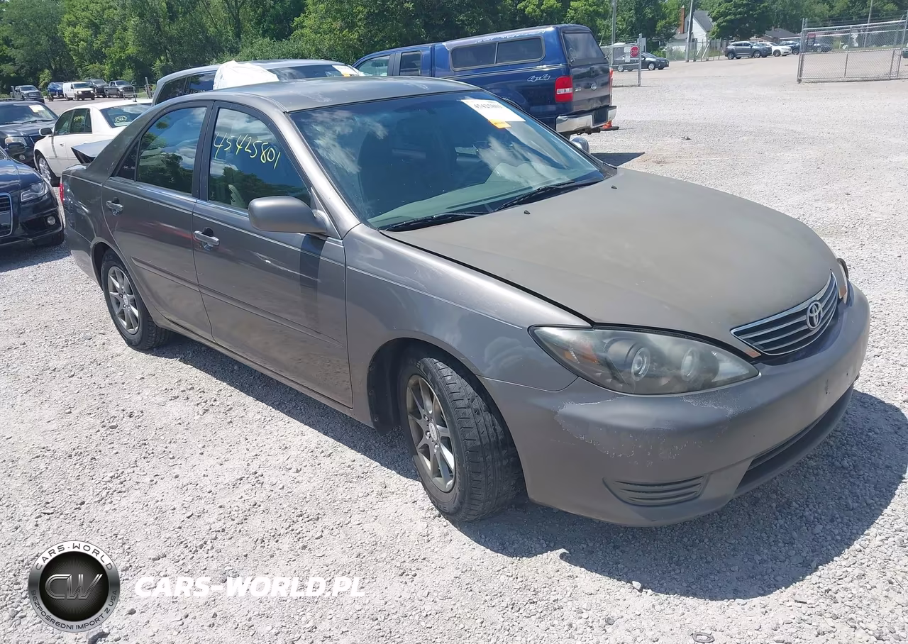 2005 Toyota Camry Le – zdjęcie 1 z 11