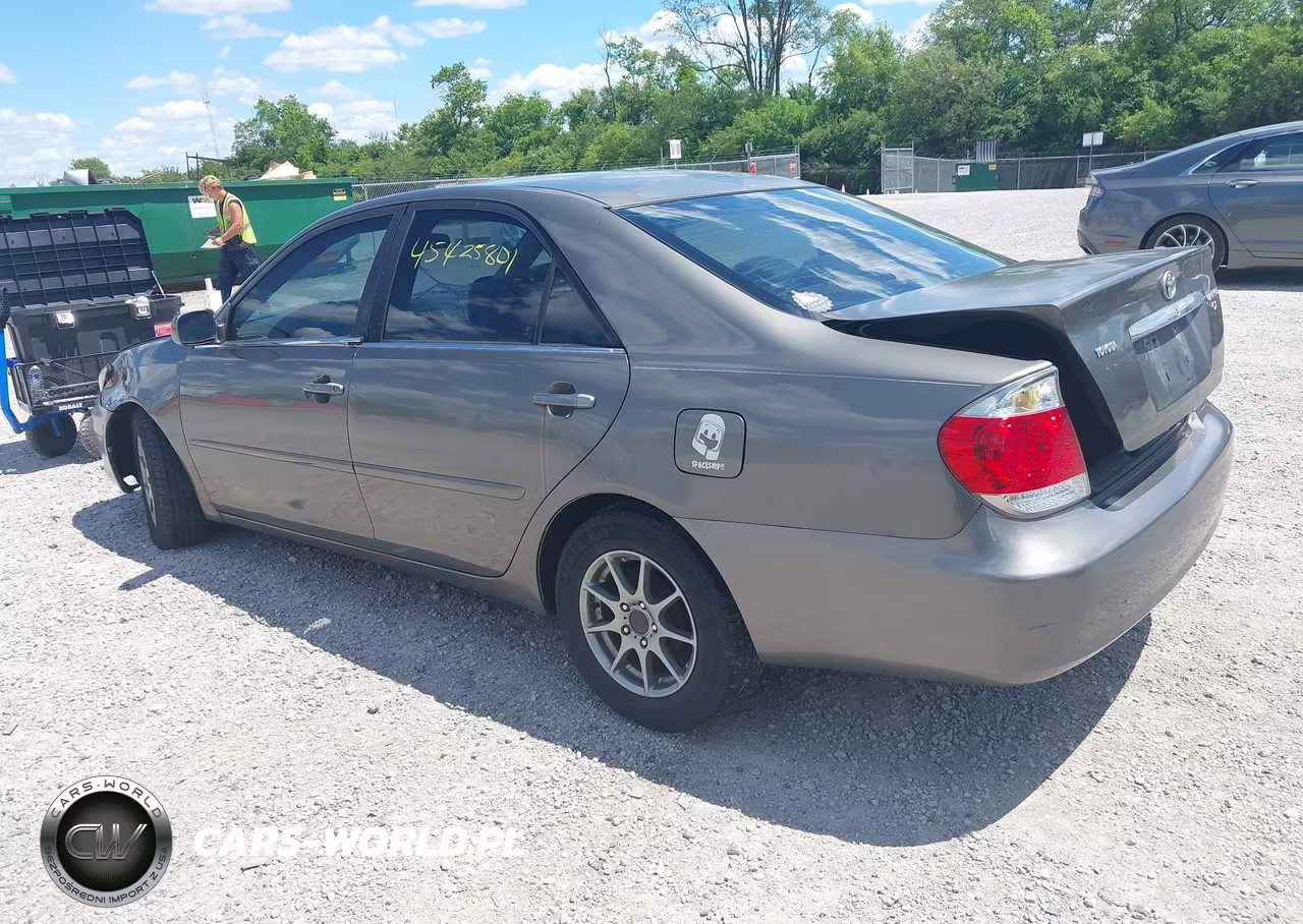 2005 Toyota Camry Le VIN:4T1BE30KX5U983956 - 3