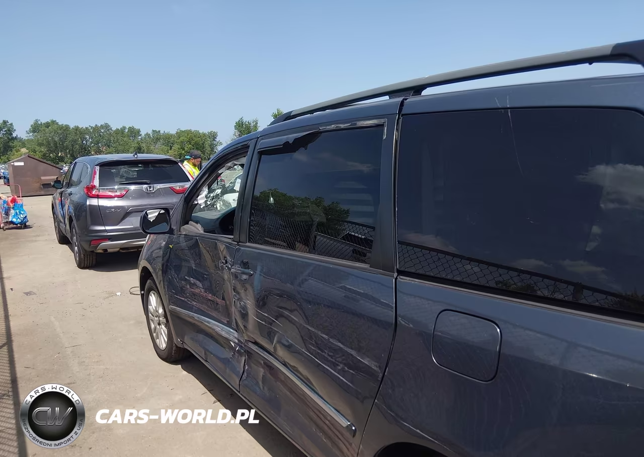 2007 Toyota Sienna Xle Limited VIN:5TDBK22C07S003896 - 14
