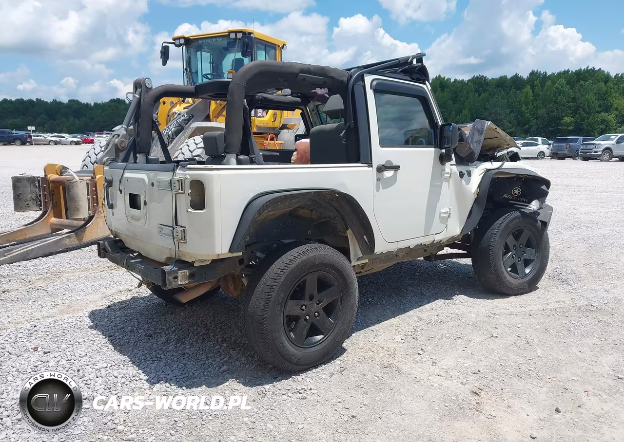 2010 Jeep Wrangler Sport VIN:1J4AA2D15AL104235 - 4