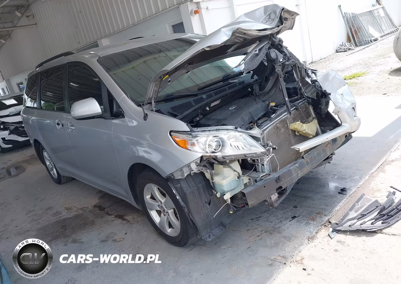 2011 Toyota Sienna Le V6