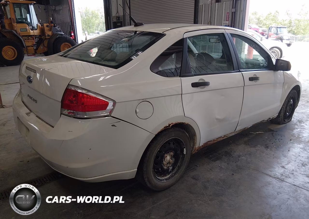 2010 Ford Focus S VIN:1FAHP3EN6AW149313 - 4