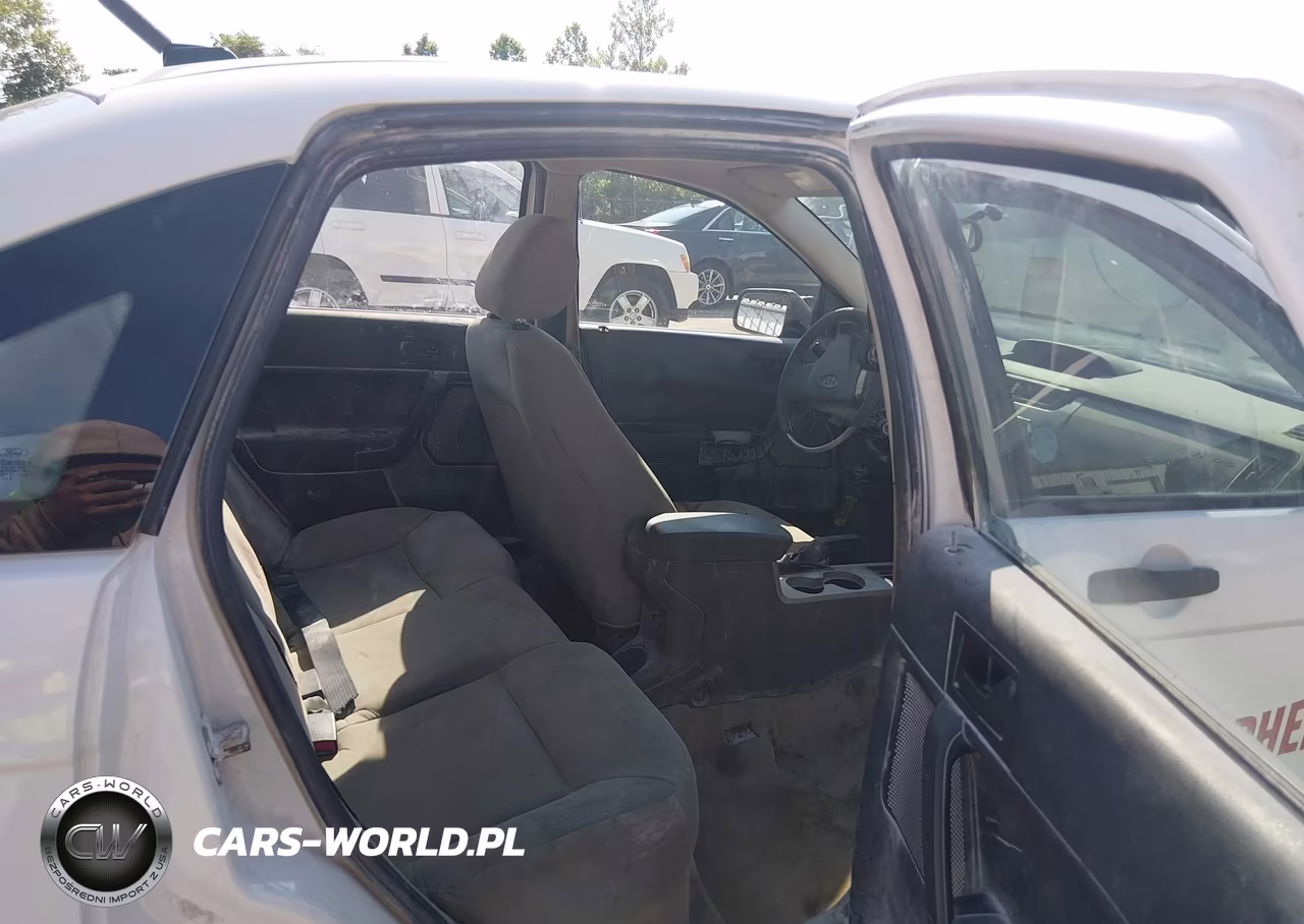 2010 Ford Focus S VIN:1FAHP3EN6AW149313 - 8