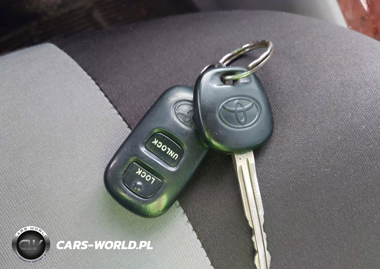 2008 Toyota Corolla Le VIN:1NXBR32E48Z004190 - 11