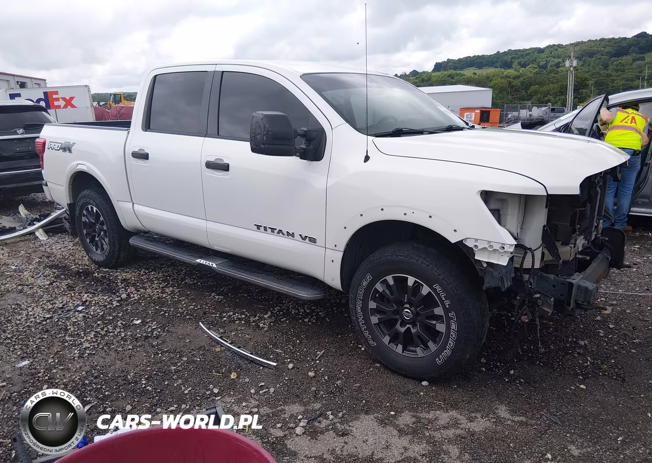 2018 Nissan Titan Pro-4X – zdjęcie 1 z 17