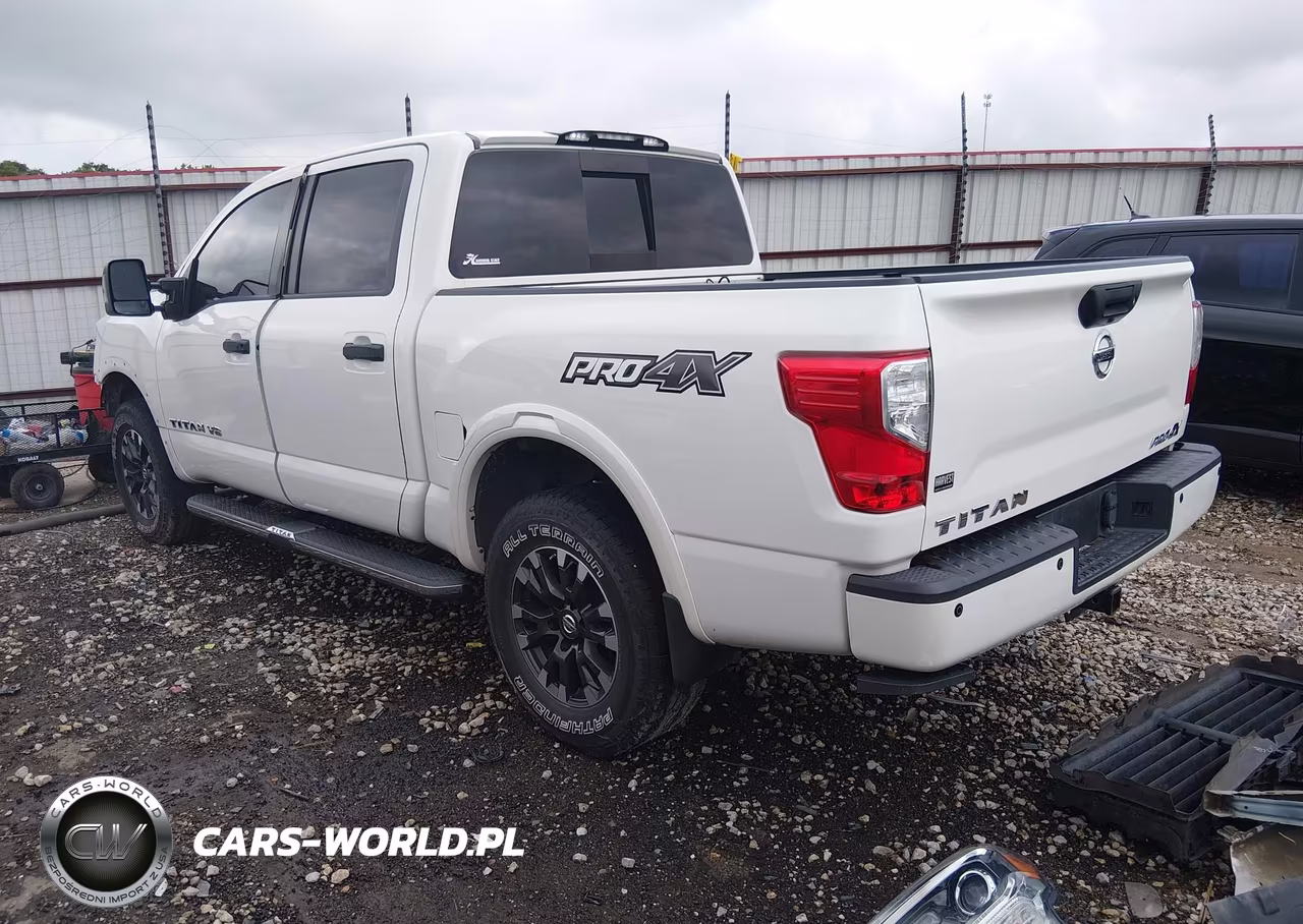 2018 Nissan Titan Pro-4X VIN:1N6AA1E54JN523308 - 3