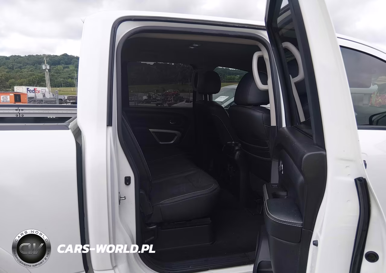 2018 Nissan Titan Pro-4X VIN:1N6AA1E54JN523308 - 8