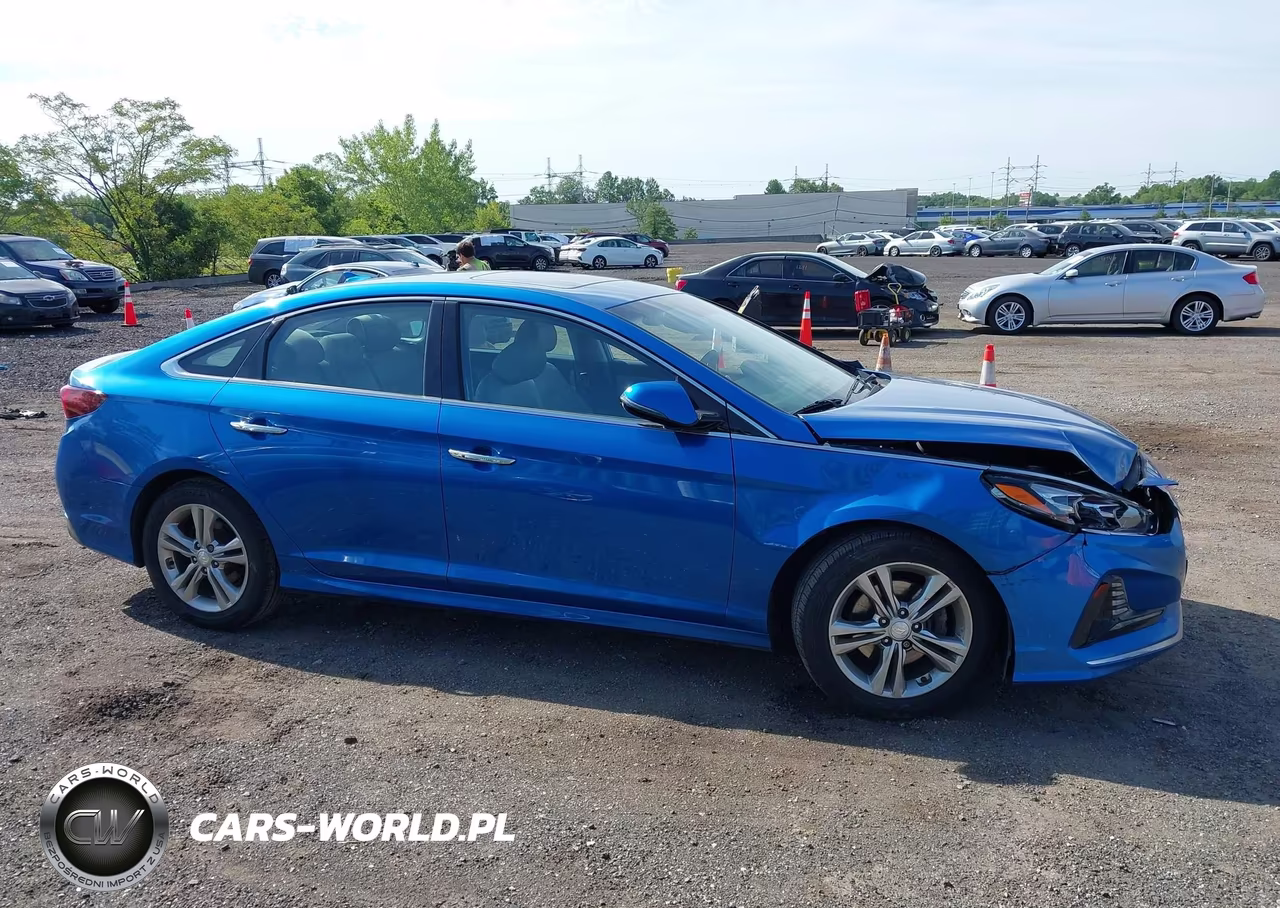 2018 Hyundai Sonata Limited VIN:5NPE34AF2JH626970 - 13