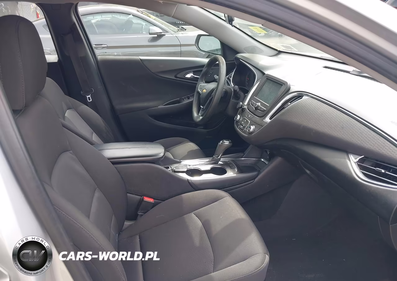 2018 Chevrolet Malibu Lt VIN:1G1ZD5ST7JF168919 - 5