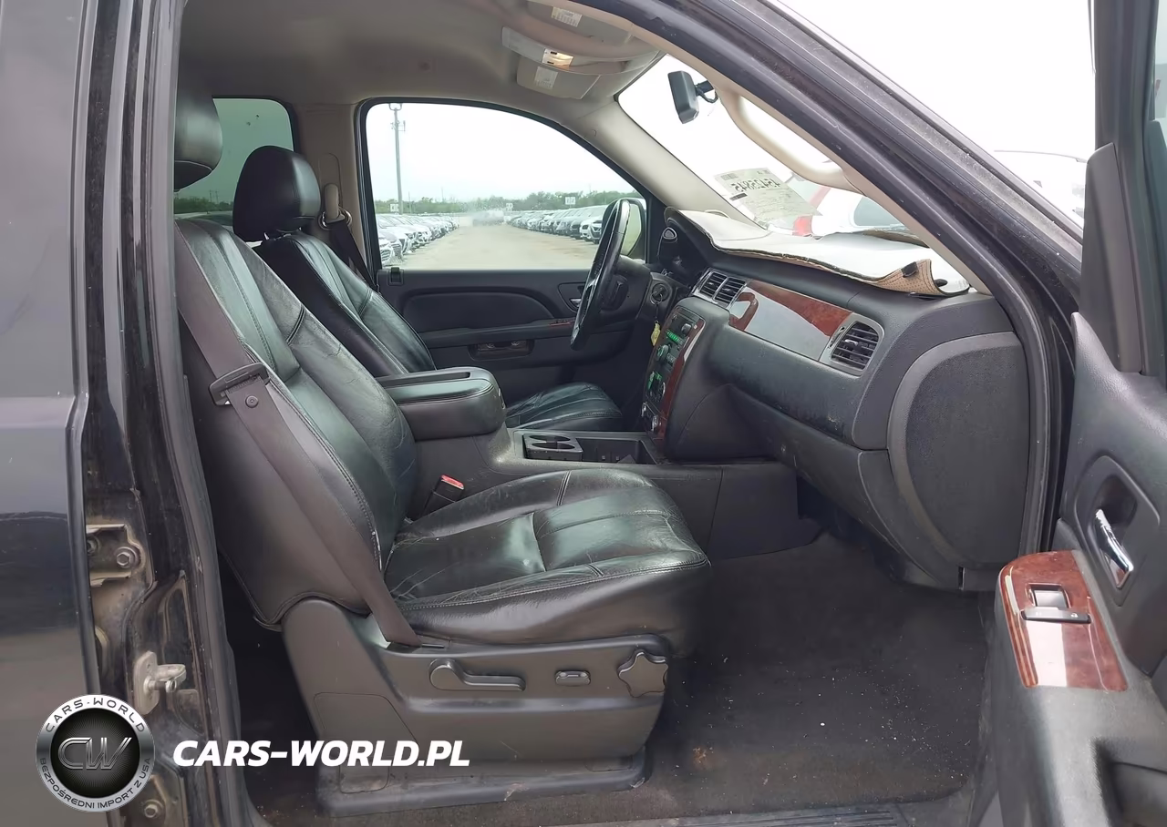 2010 Chevrolet Tahoe Lt VIN:1GNUCBE04AR288493 - 5