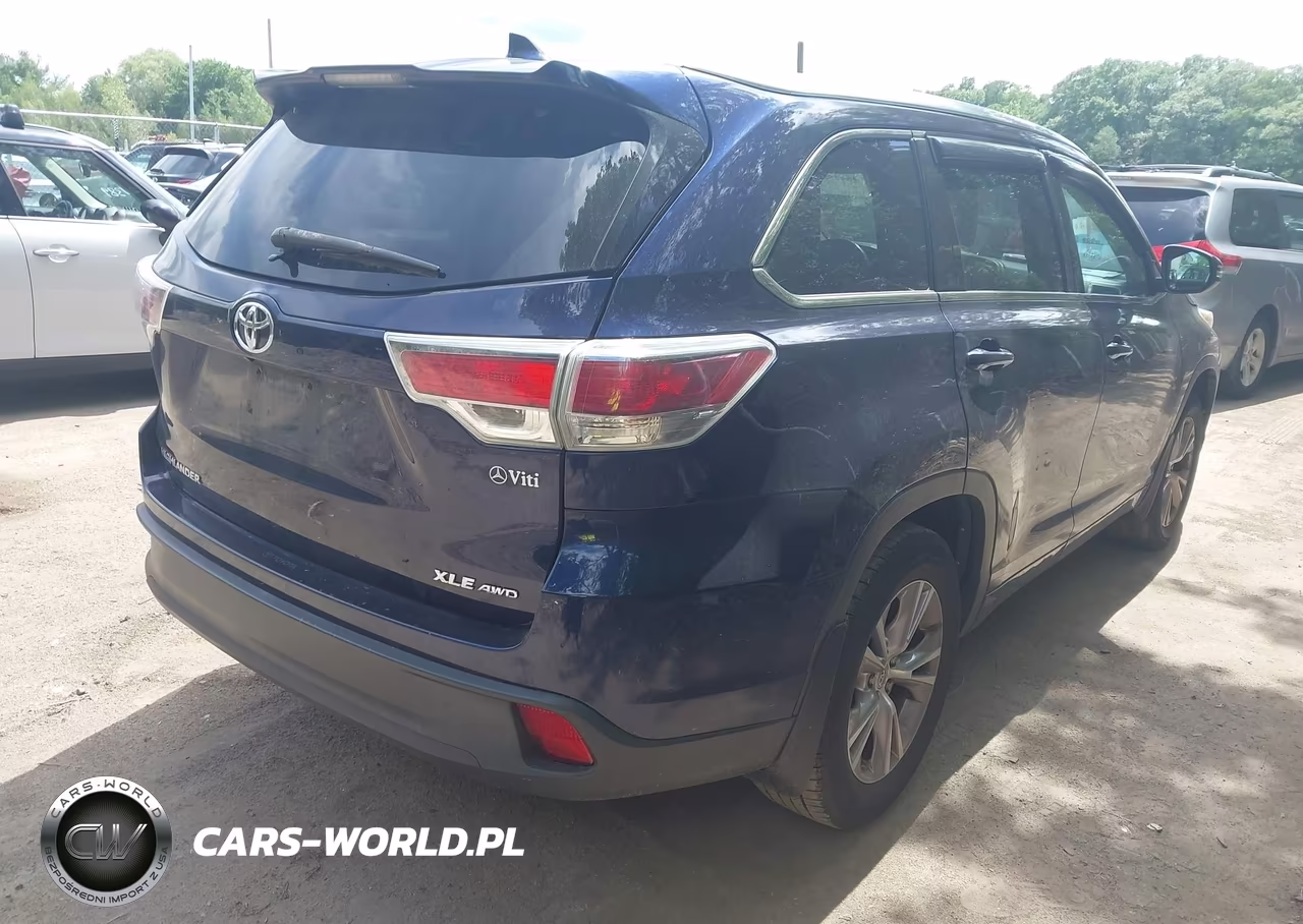 2015 Toyota Highlander Xle V6 VIN:5TDJKRFH4FS191380 - 4