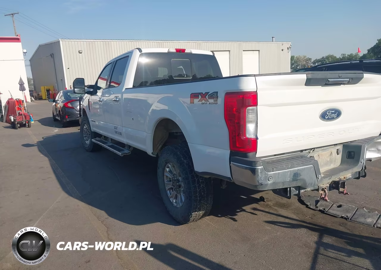 2019 Ford F-250 King Ranch-Lariat-Limited-Platinum-Xl-Xlt VIN:1FT7W2BT9KEC79289 - 3