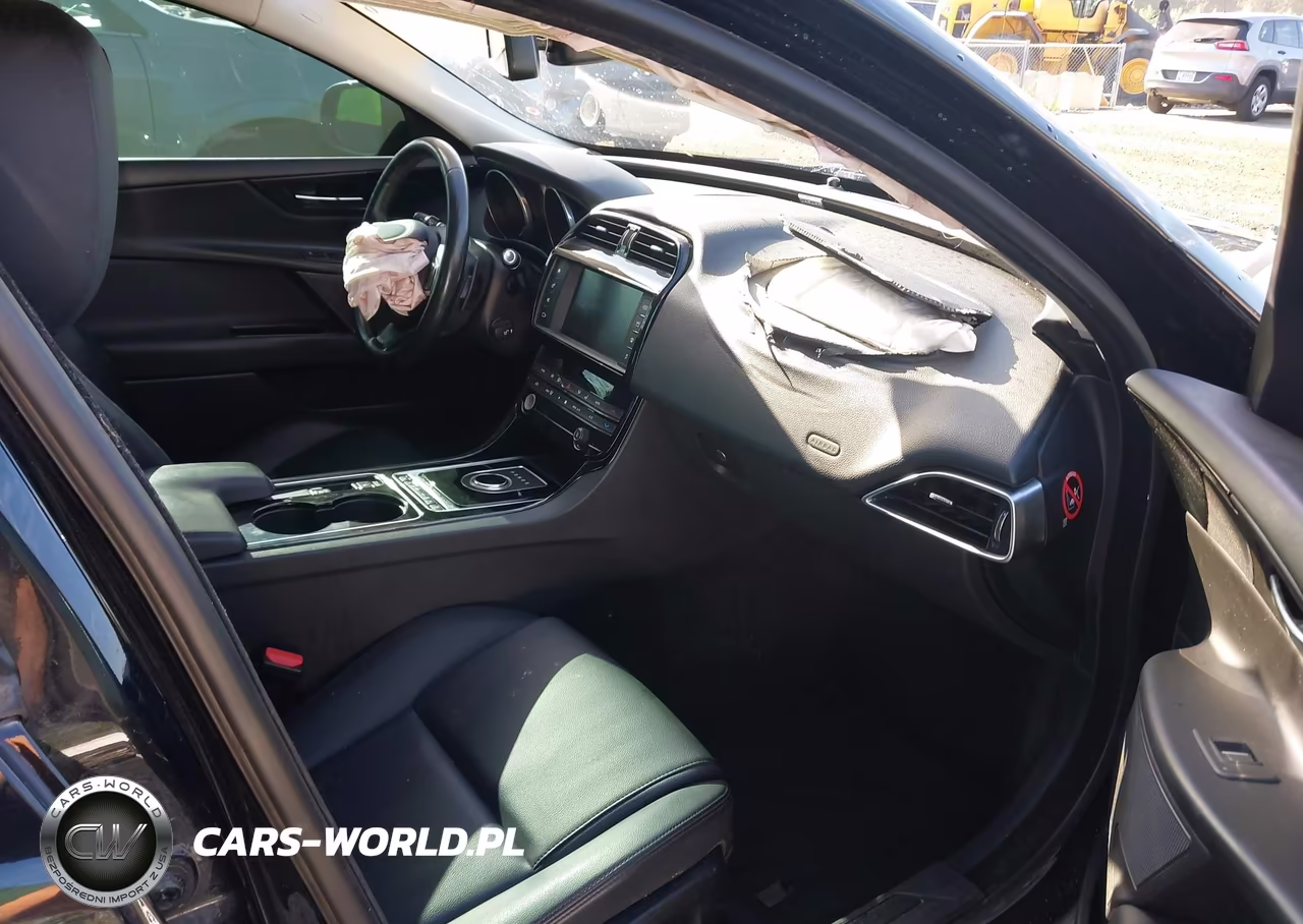2017 Jaguar Xe 25T VIN:SAJAR4BG4HA969108 - 18