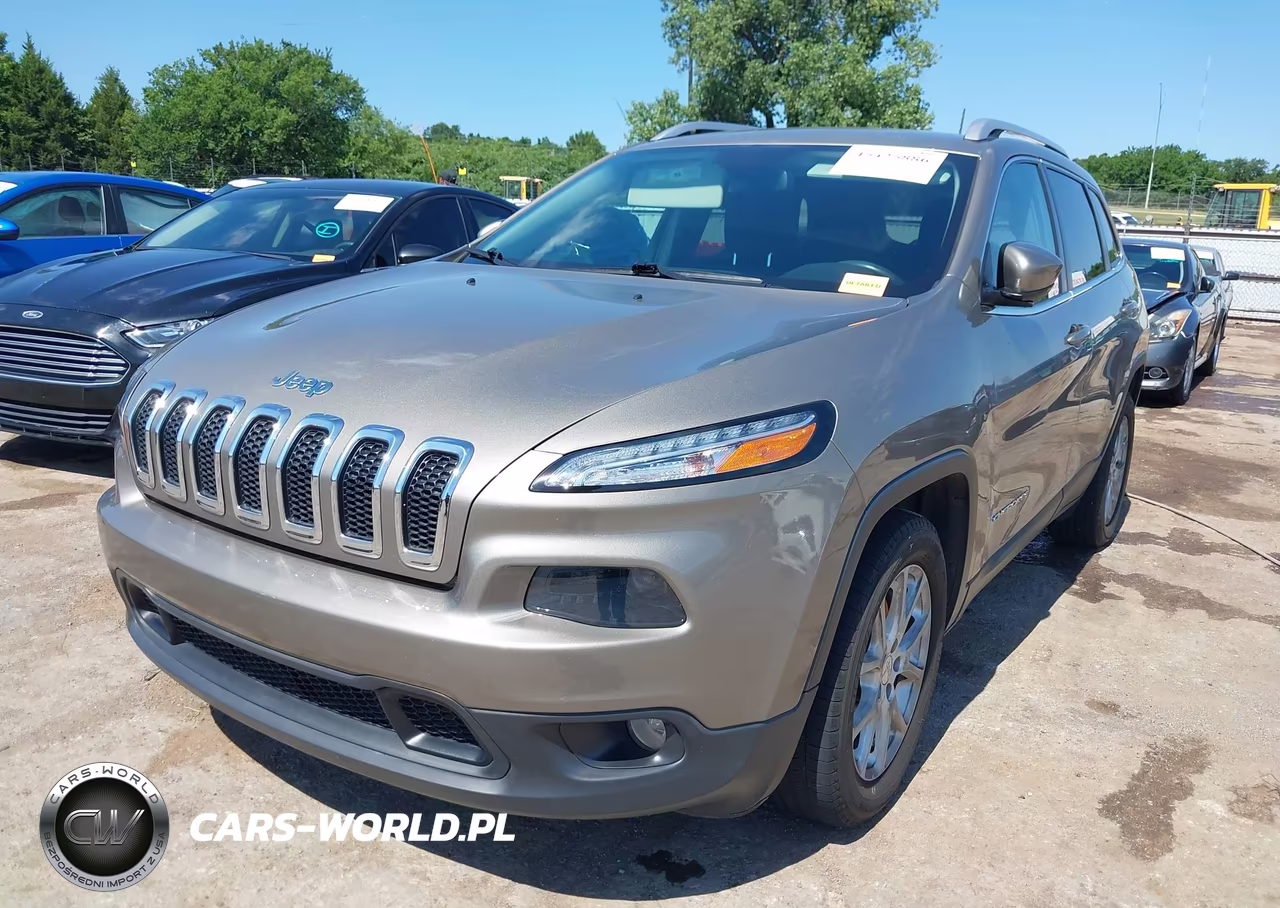 2017 Jeep Cherokee Latitude Fwd VIN:1C4PJLCB2HW623302 - 2