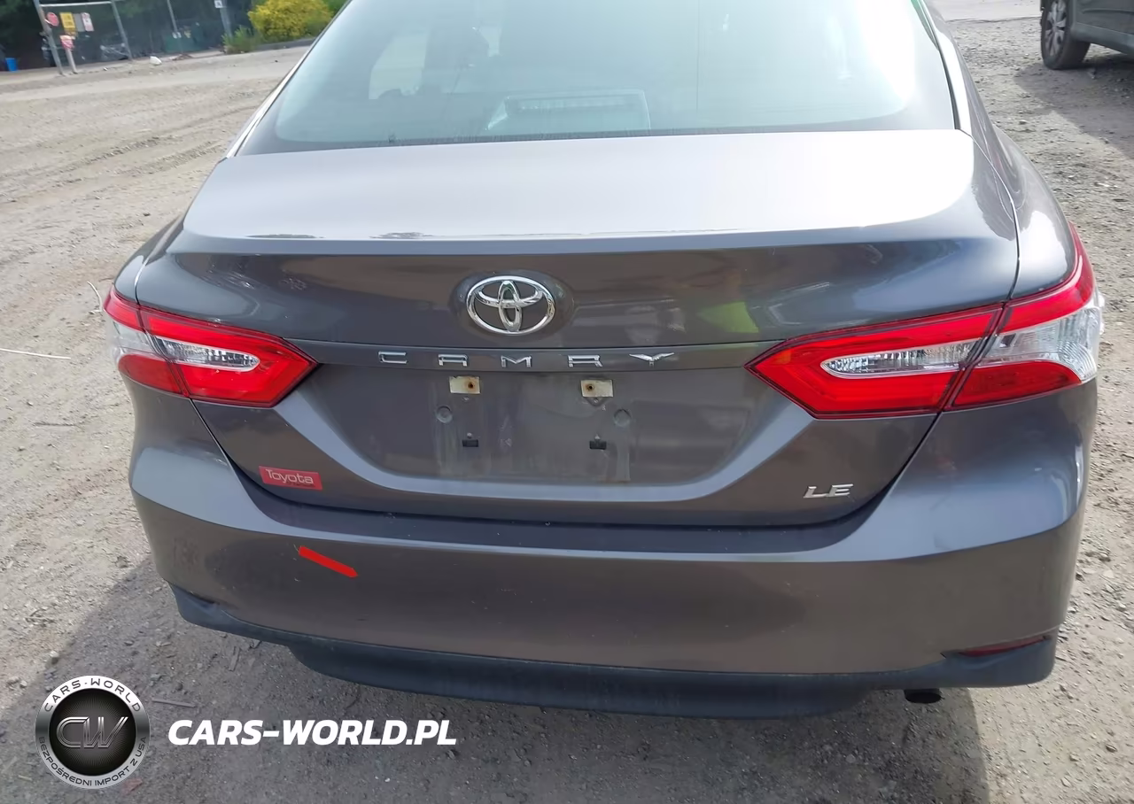 2018 Toyota Camry Le VIN:4T1B11HK7JU530697 - 15