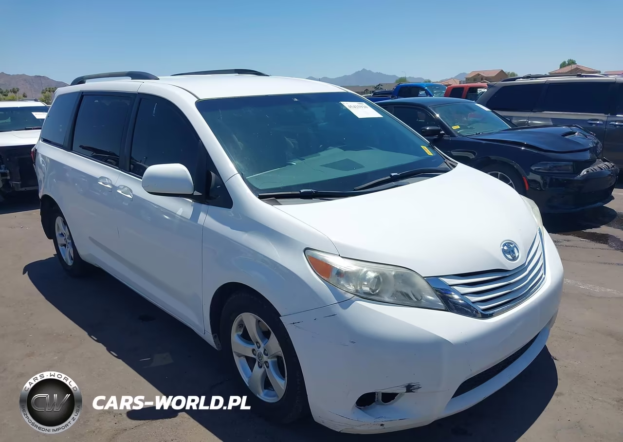 2015 Toyota Sienna Le 8 Passenger VIN:5TDKK3DC8FS632307 - 1
