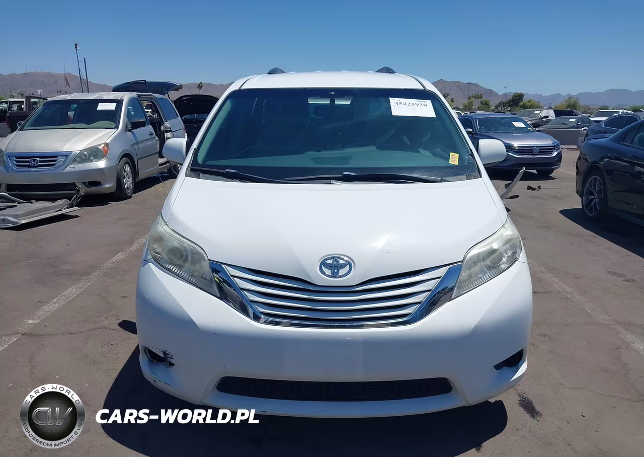 2015 Toyota Sienna Le 8 Passenger VIN:5TDKK3DC8FS632307 - 13