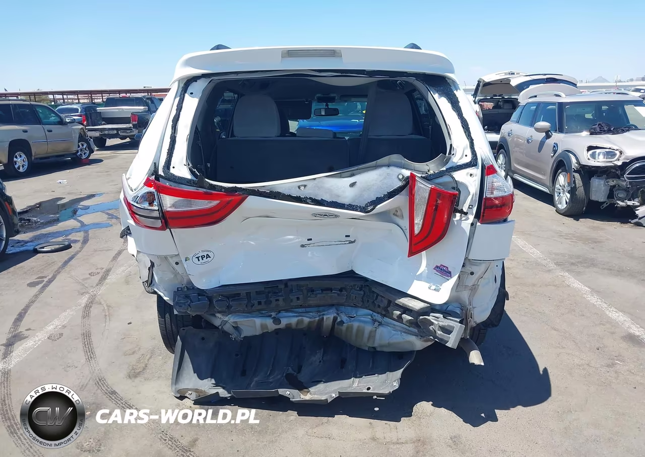 2015 Toyota Sienna Le 8 Passenger VIN:5TDKK3DC8FS632307 - 17
