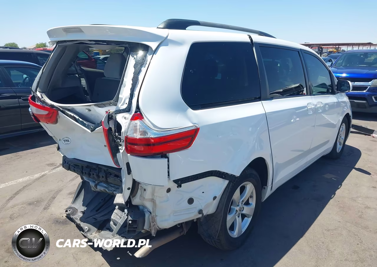 2015 Toyota Sienna Le 8 Passenger VIN:5TDKK3DC8FS632307 - 4