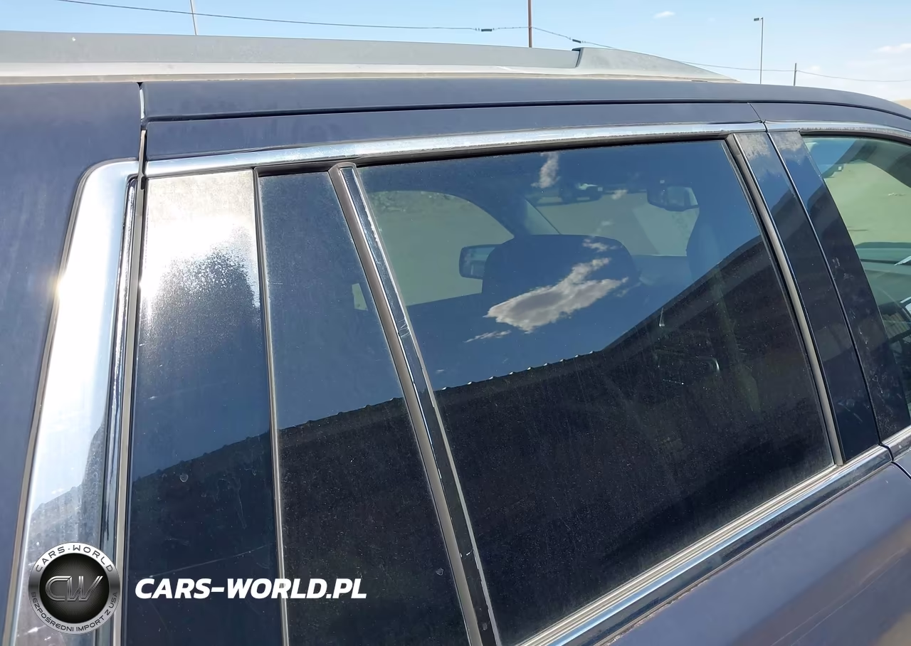 2018 Chevrolet Tahoe Ls VIN:1GNSKAEC8JR110407 - 12